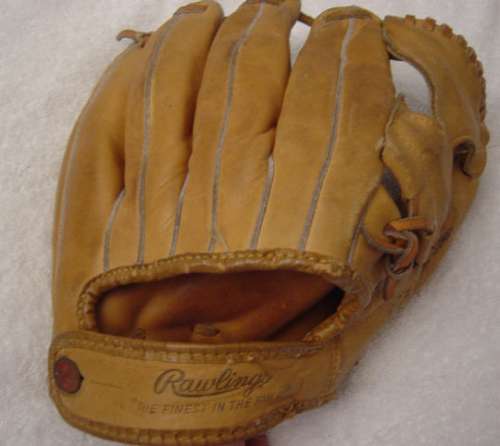 Mickey Mantle Rawlings MM9 Back